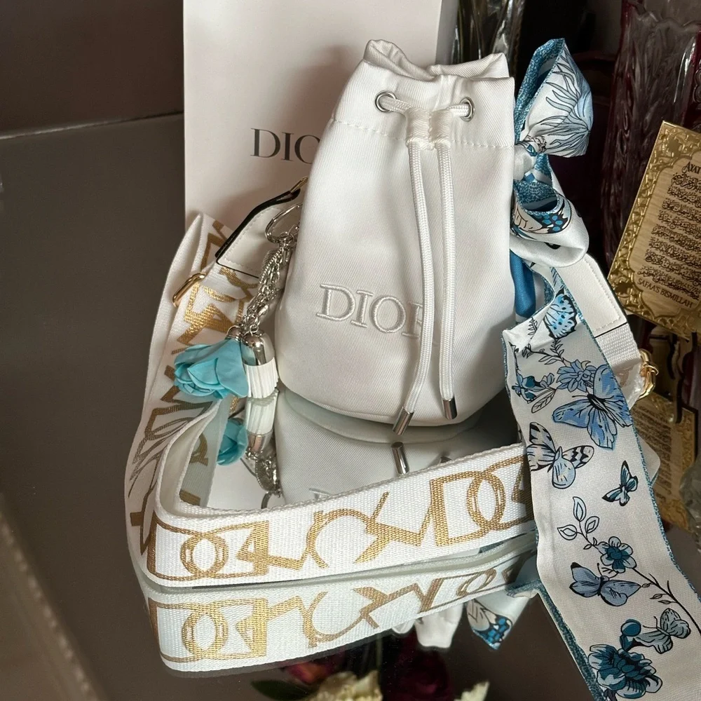 Dior - Picture 8 of 16